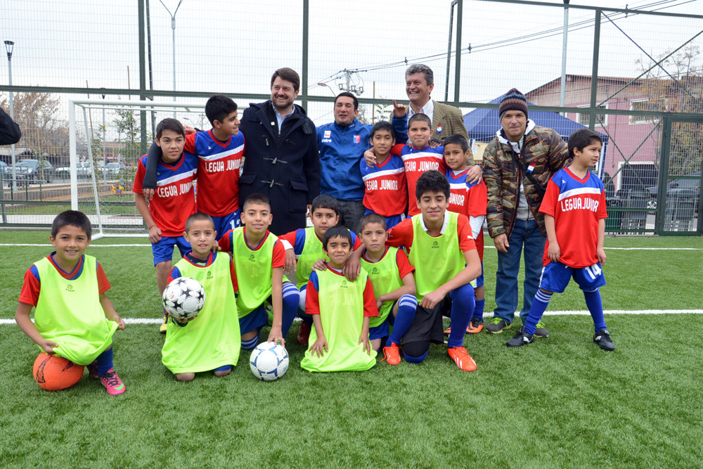 La Legua inaugura nueva cancha de club deportivo “Legua Juniors” con Fondos del Gobierno Regional