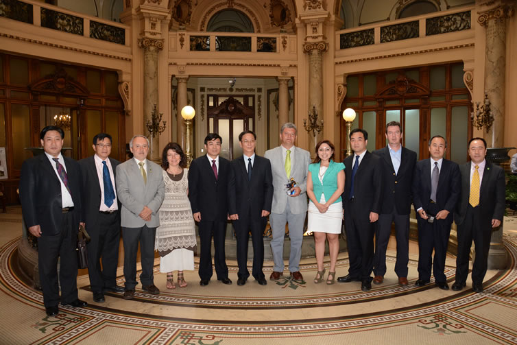 Presidente CORE participó en firma de convenio en INIA e Instituto Botánico de la Academia de Ciencias de China