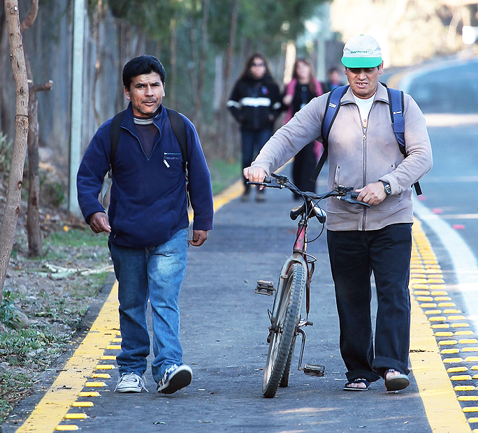 Gobierno Regional impulsa millonario proyecto para mejorar caminos en ocho comunas rurales