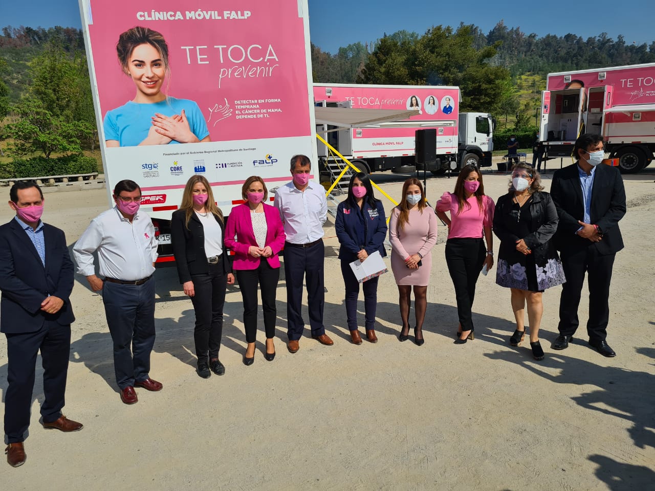 Gobierno Regional dona mamógrafos móviles para mejorar acceso a exámenes de mujeres vulnerables y de municipios rurales