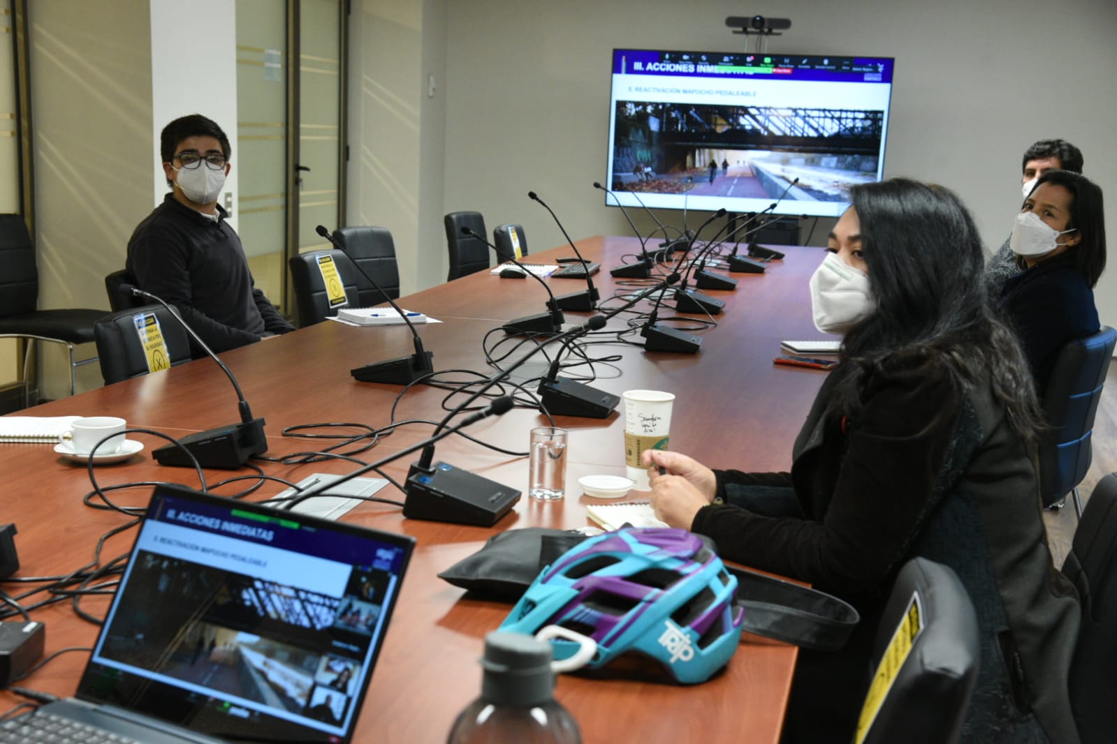 Anuncian reactivación del proyecto Mapocho Pedaleable en reunión con organizaciones de ciclistas y peatones