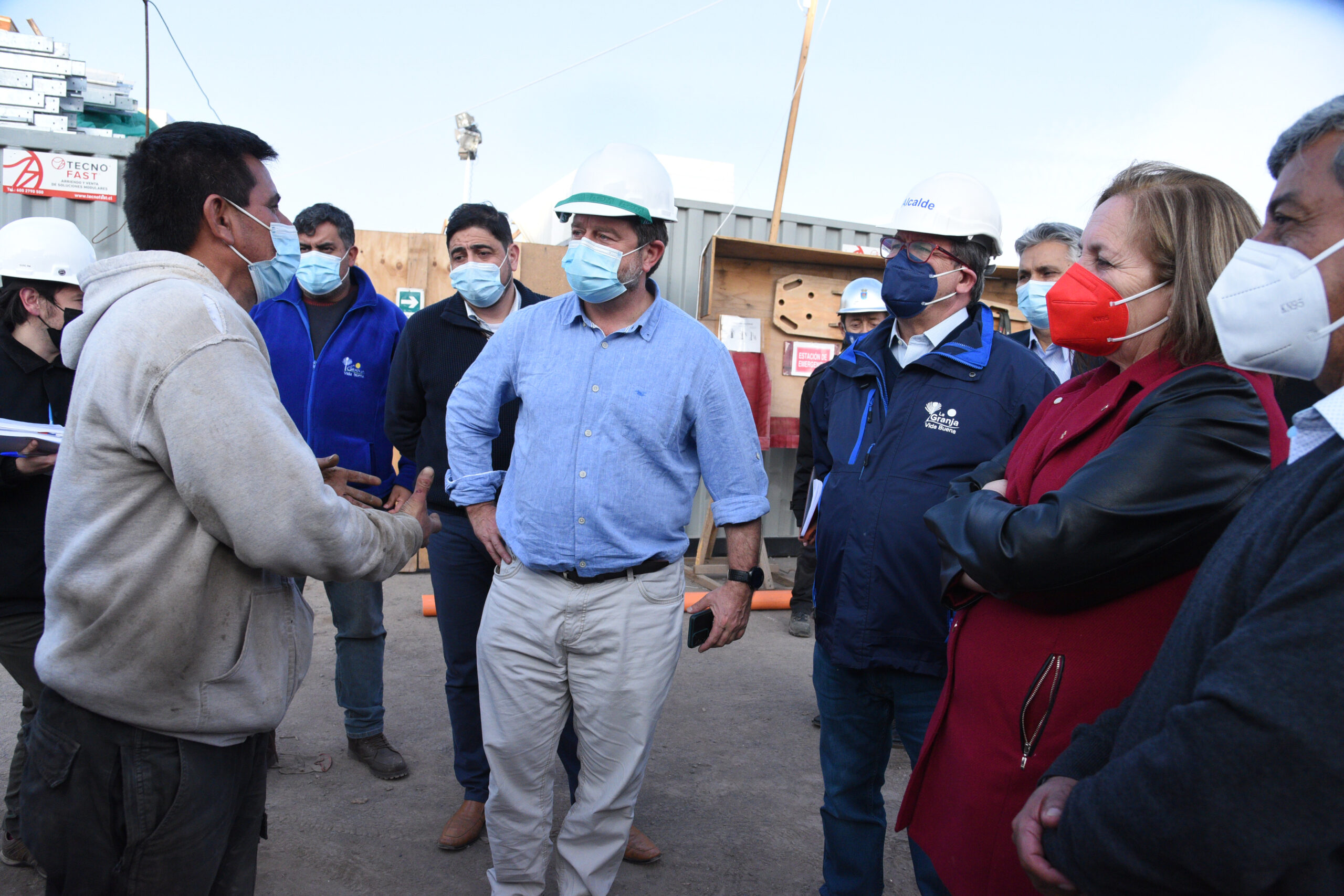 Constructora Lima abandona obras de Polideportivo de La Granja