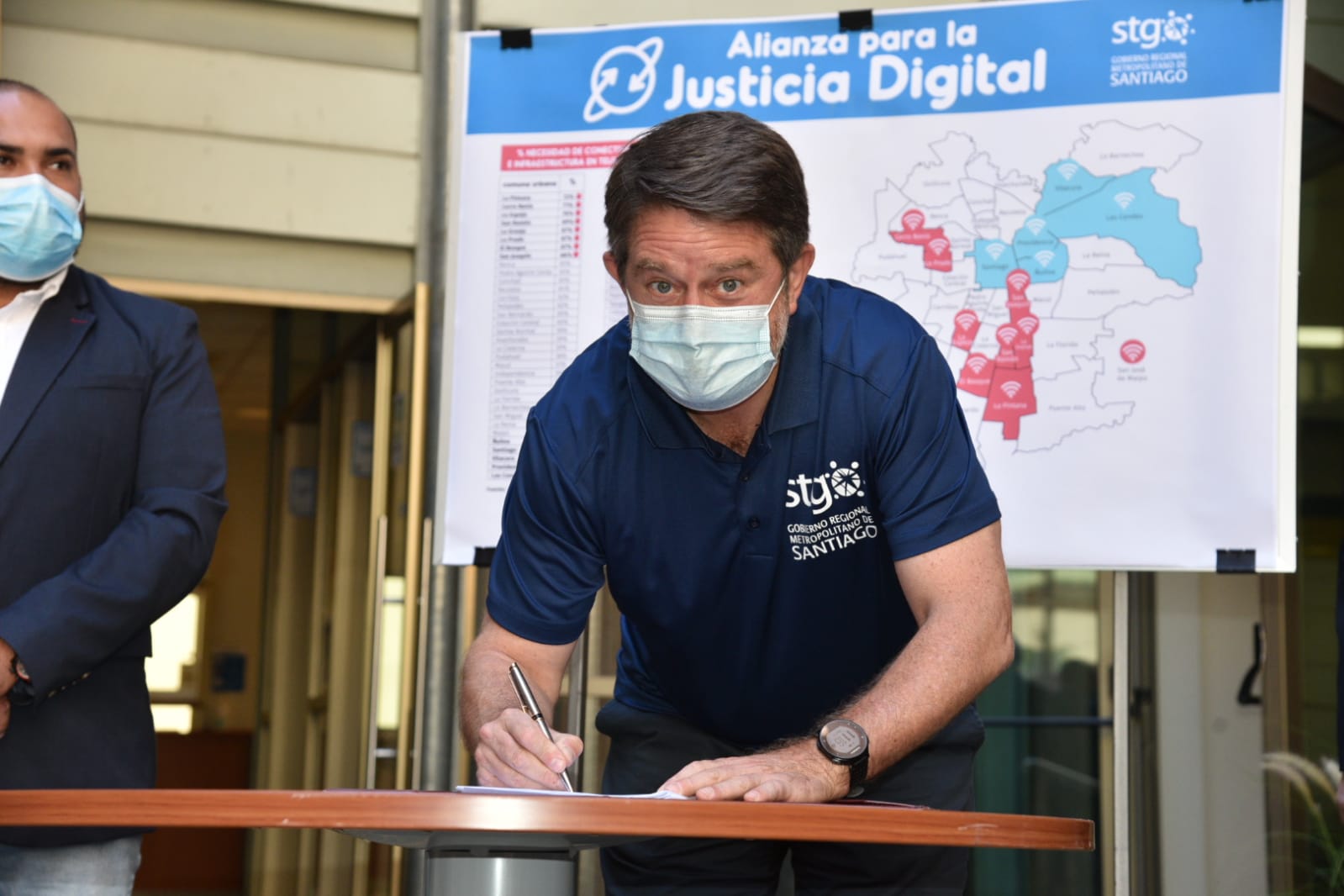 Gobierno Regional impulsa ‘Alianza para la Justicia Digital’ que busca mejorar la conectividad a internet en 9 comunas de la RM