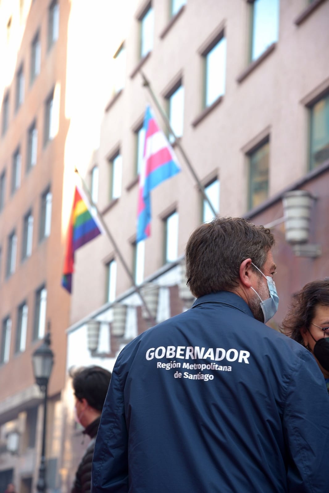 Gobernador iza bandera de la diversidad reafirmando el compromiso institucional con los derechos de las disidencias sexuales