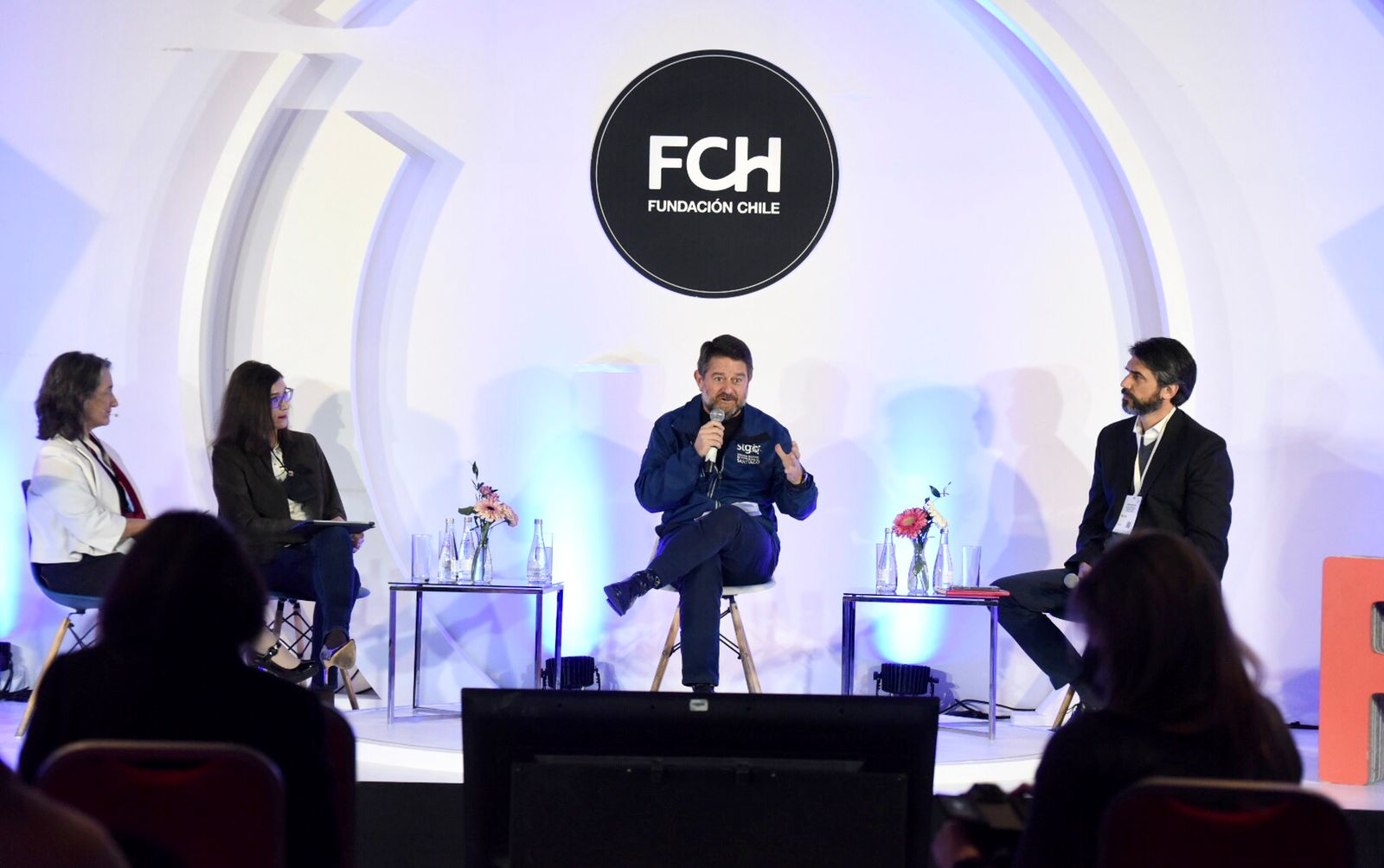 Gobernador RM expone en panel de Fundación Chile que abordar la crisis hídrica