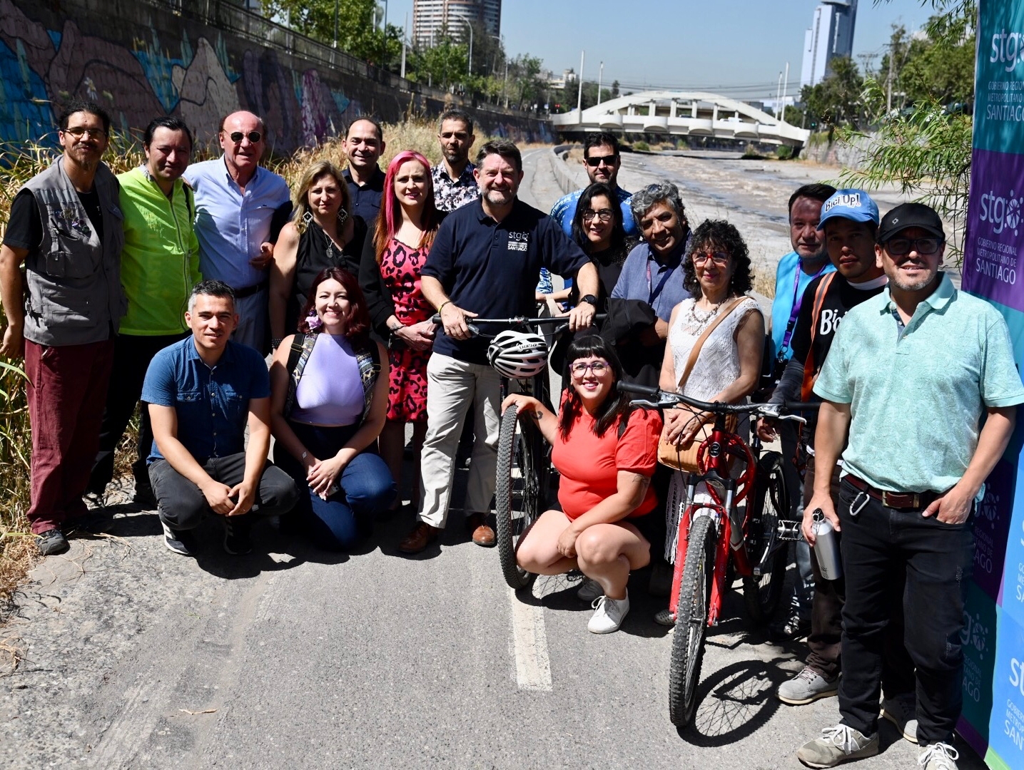 Gobernador Claudio Orrego anuncia construcción definitiva del Paseo Urbano Mapocho Pedaleable y Caminable