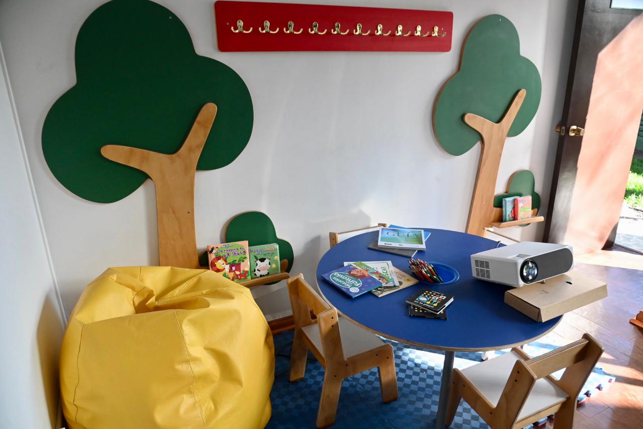 Con inversión del Gobierno de Santiago inauguran 40 Salas de Familia en Comisarías para atención segura y especializada en casos de violencia 