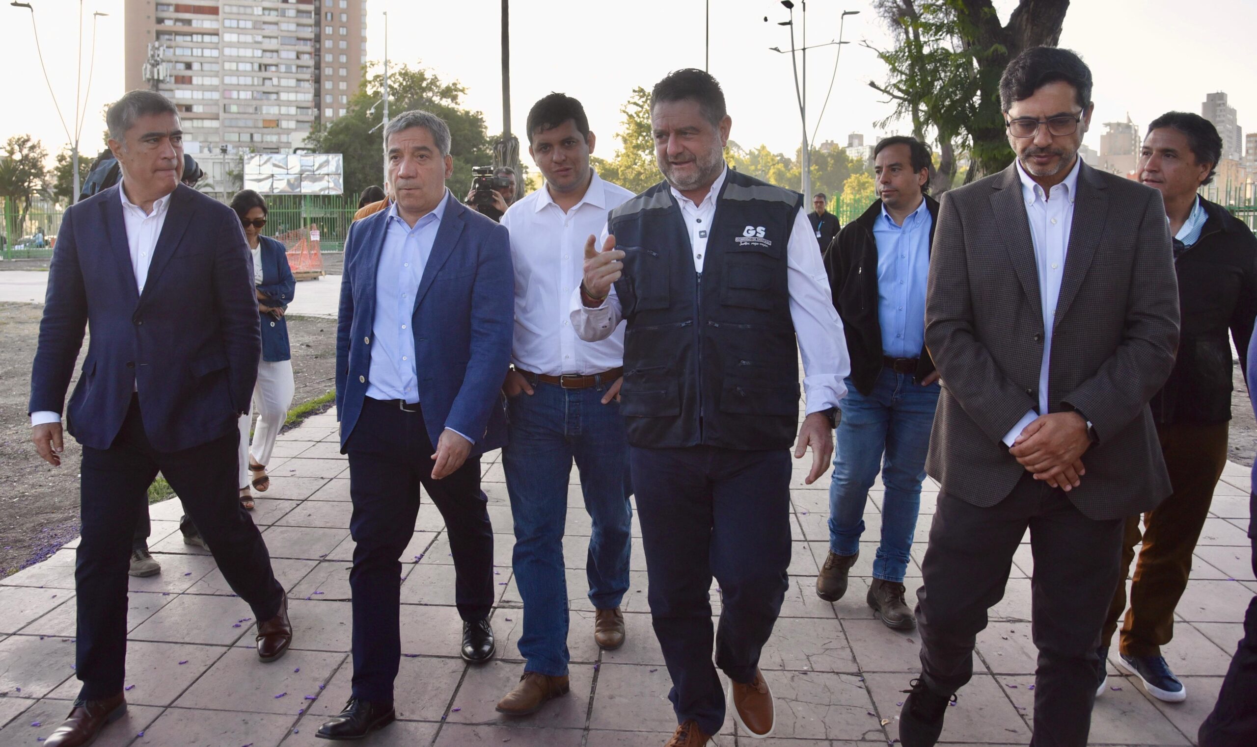 Autoridades de Santiago, Recoleta e Independencia reafirman compromiso con la regeneración del Barrio Mapocho La Chimba
