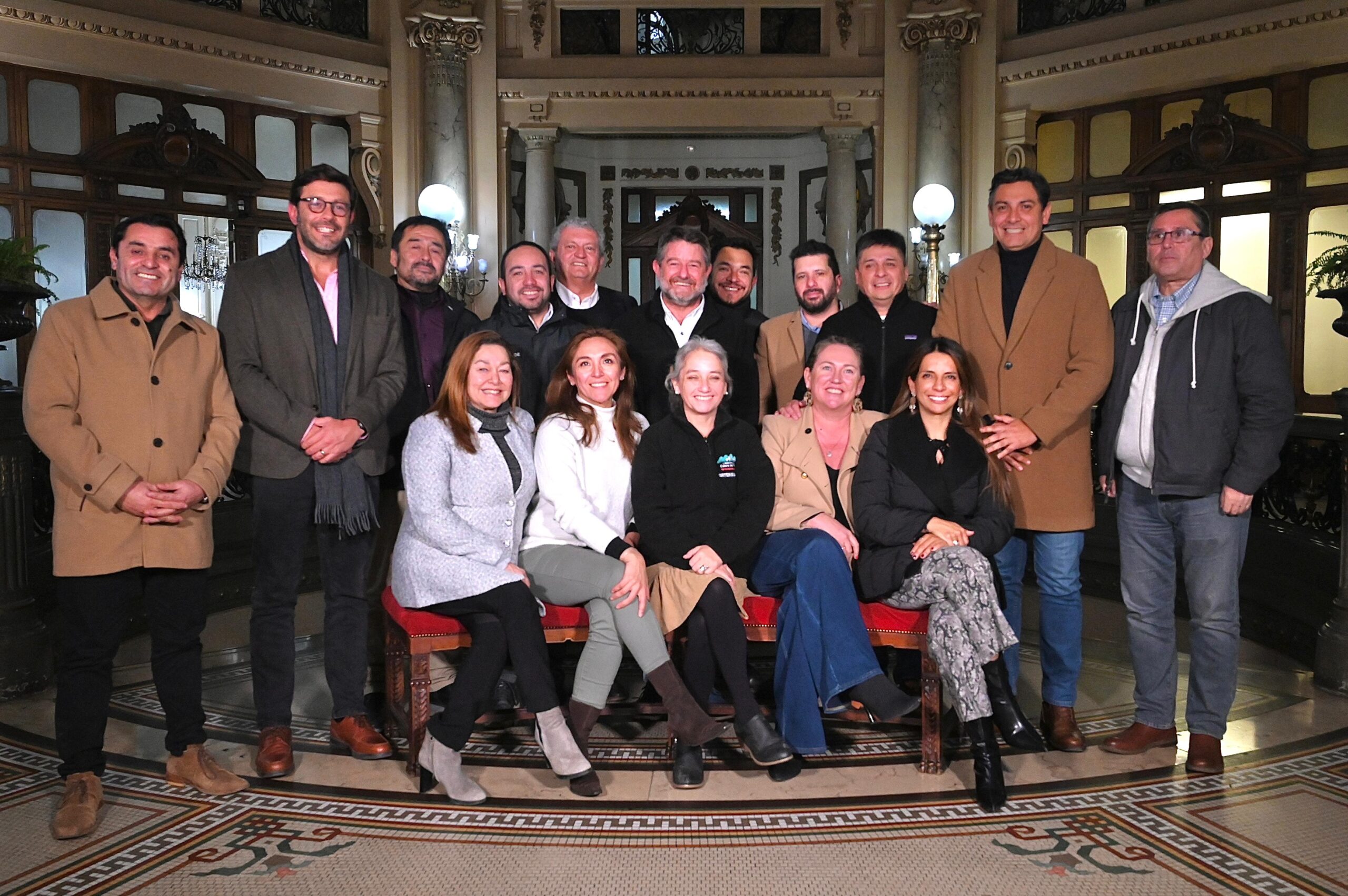 Gobernador Orrego se reúne con alcaldes de comunas rurales para avanzar en mayor inversión y equidad territorial 