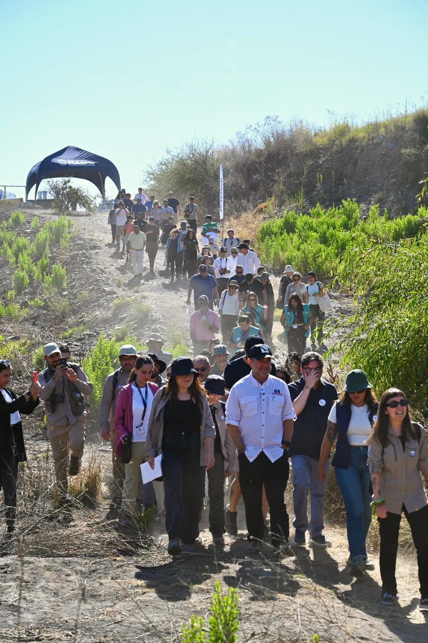 Autoridades celebran junto al lecho del Mapocho la declaración del Río como Humedal Urbano